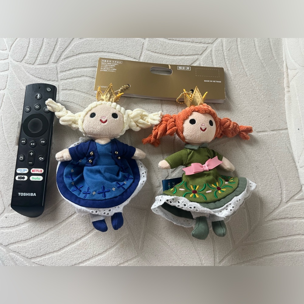 Disney Frozen Princess Dolls - Elsa and Anna keychains